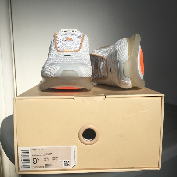 *Brand New* Nike AirMax 720s (Pale Vanilla) - Picture 4 of 8